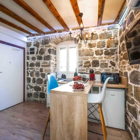 Studio Central Split *