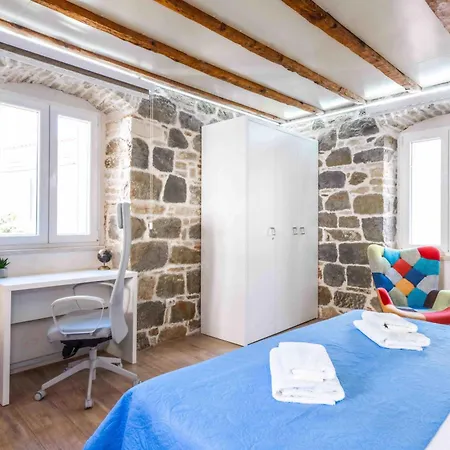 Studio Central Split スプリト