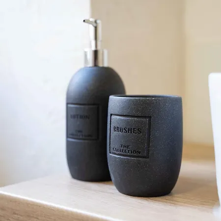 Old Town Apartment *